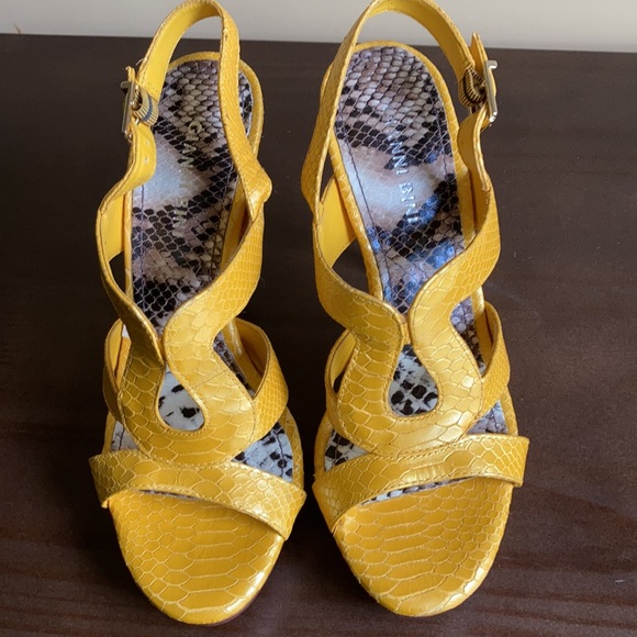 Gianni Bini Shoes - Picture 3 of 7